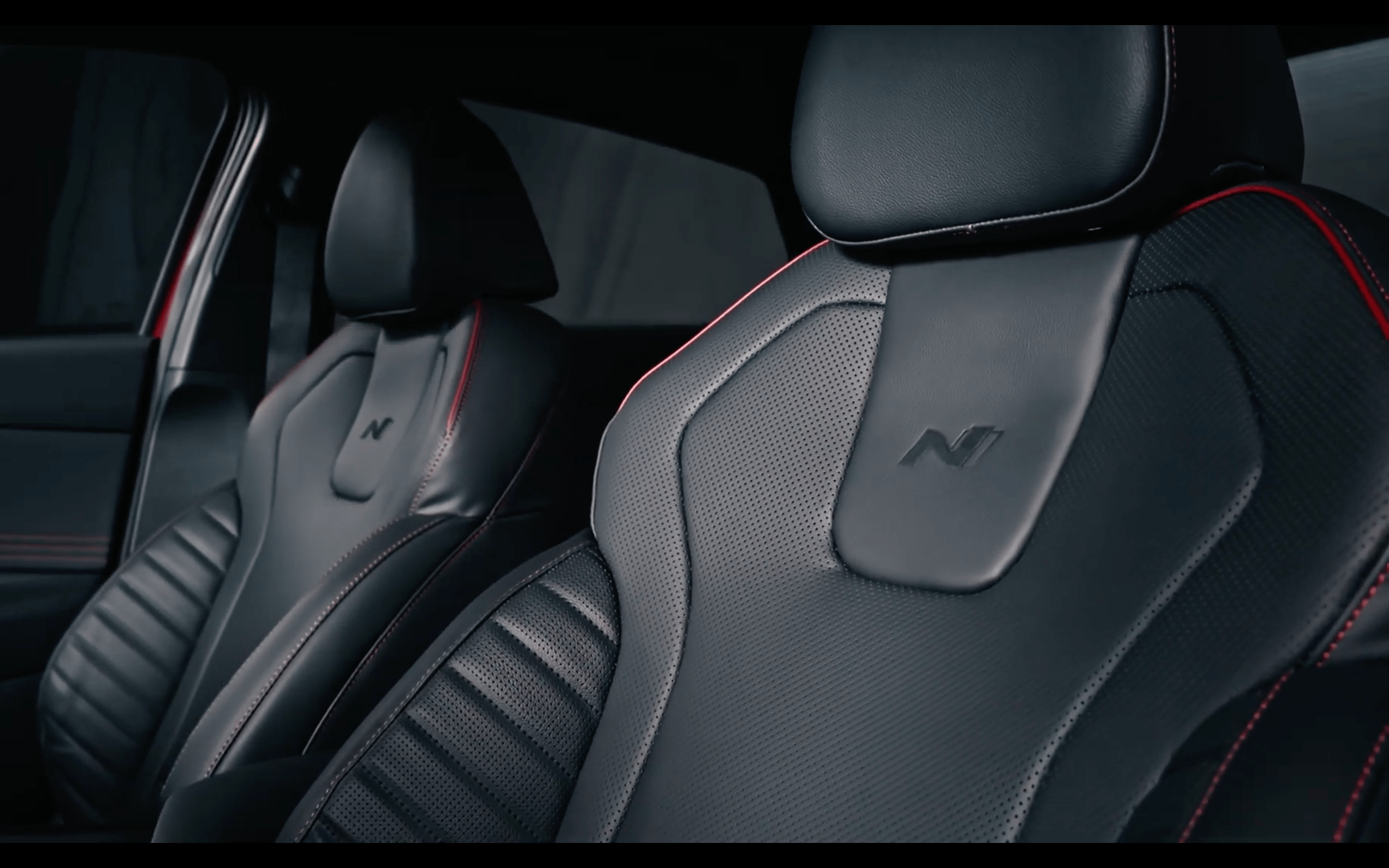 N Line-exclusive Leather Bucket Seats